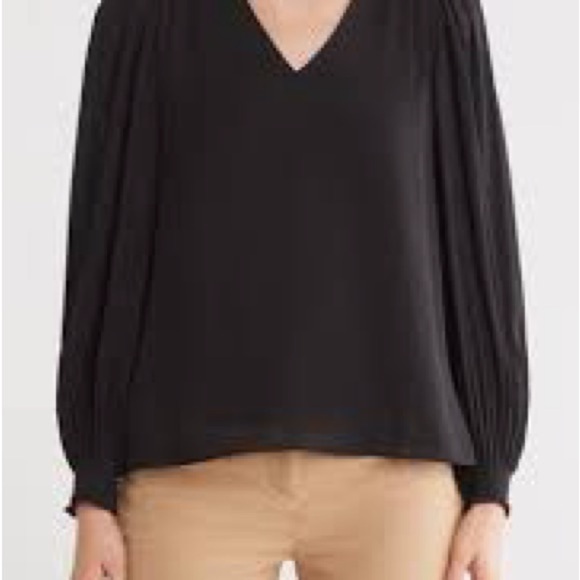 NWT MELLODAY Black V-Neck Blouse Size Small - Picture 1 of 8